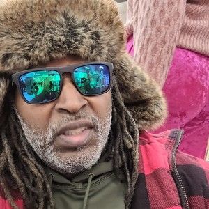 Meet your Posher, Eric